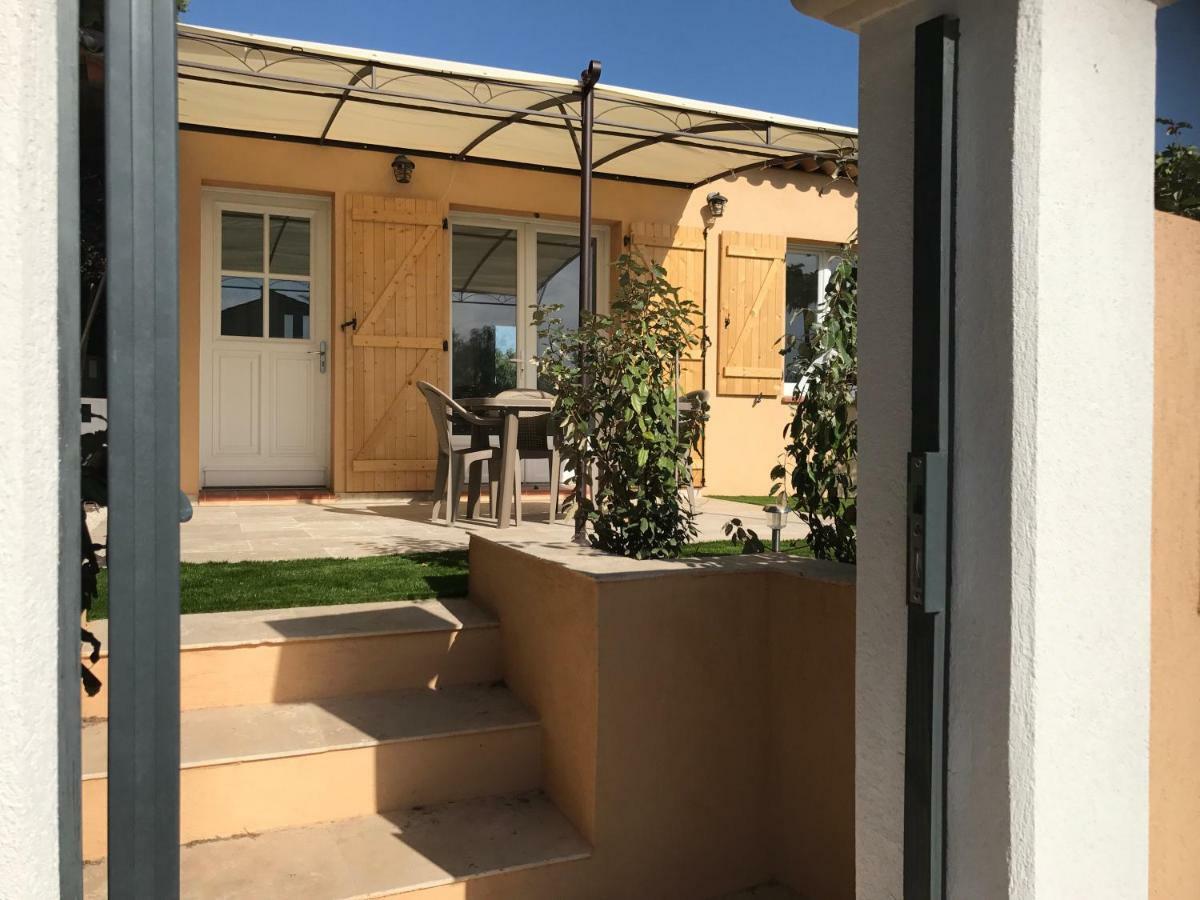 Villa, Maison Independante, Avec Piscine Privative Puget-sur-Argens Dış mekan fotoğraf